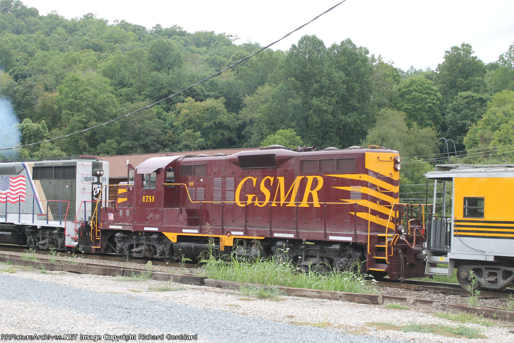 GSMR 1751